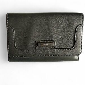 Danier Genuine Leather Small Gray Wallet 6”x4”